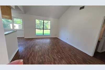 365 Pine Tree Loop, Bastrop, TX 78602 - Photo 4