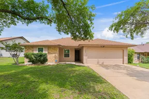 1006 Cresswell Dr, Pflugerville, TX 78660 - Photo 2