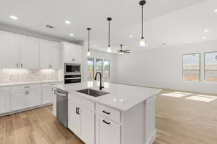 6909 Cliff Rose Dr, Spicewood, TX 78669 - Photo 8