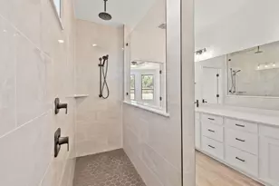 6909 Cliff Rose Dr, Spicewood, TX 78669 - Photo 14