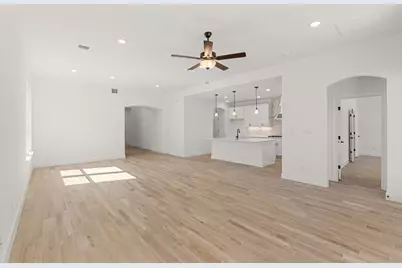 6909 Cliff Rose Drive, Spicewood, TX 78669 - Photo 10