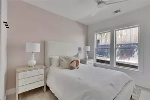 1118 W 7th St, Austin, TX 78703 - Photo 4