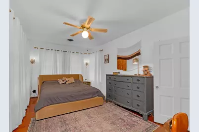 706 W 11th Street, Taylor, TX 76574 - Photo 22