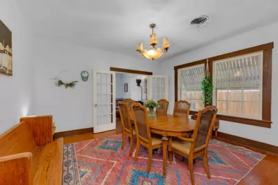 706 W 11th Street, Taylor, TX 76574 - Photo 12