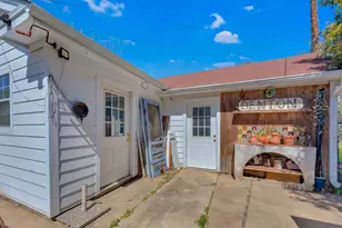 706 W 11th St, Taylor, TX 76574 - Photo 38