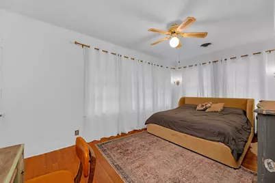 706 W 11th Street, Taylor, TX 76574 - Photo 20