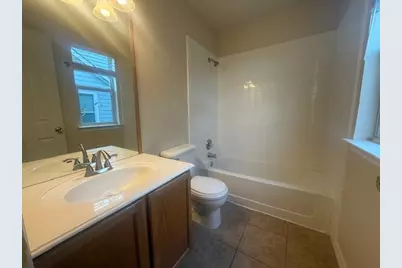 5689 Fergus #B, Kyle, TX 78640 - Photo 12