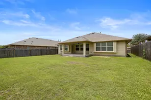 221 Loch Lomond St, Hutto, TX 78634 - Photo 26