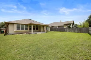 221 Loch Lomond St, Hutto, TX 78634 - Photo 28