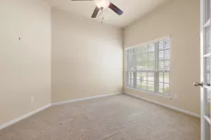 221 Loch Lomond St, Hutto, TX 78634 - Photo 4