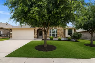 221 Loch Lomond St, Hutto, TX 78634 - Photo 2
