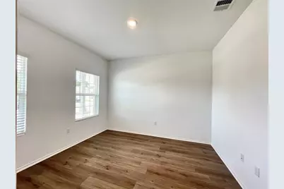 10501 Steinbeck Drive, Austin, TX 78747 - Photo 6