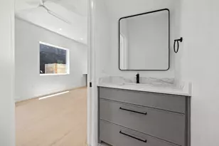 6502 Porter St, Austin, TX 78741 - Photo 6