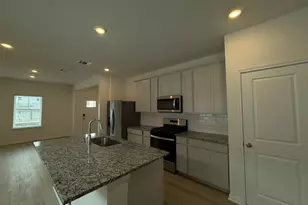 109 Maple Hedge Rd, Hutto, TX 78634 - Photo 8