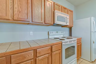 126 Sandstone Drive #D, Jarrell, TX 76537 - Photo 14