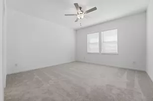 104 Childress St, Hutto, TX 78634 - Photo 8