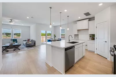 104 Childress Street, Hutto, TX 78634 - Photo 8