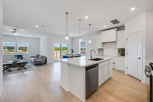 104 Childress St, Hutto, TX 78634 - Photo 8