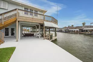 1226 Oahu Dr, Galveston, TX 77554 - Photo 32