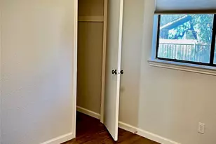 7010 Dallas Dr, Austin, TX 78729 - Photo 12