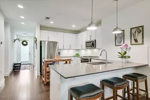2733 Dulce Ln, Austin, TX 78704 - Photo 2