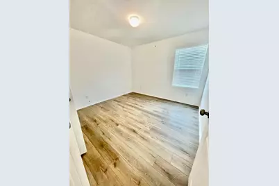 437 Perfect World Loop, Jarrell, TX 76537 - Photo 14