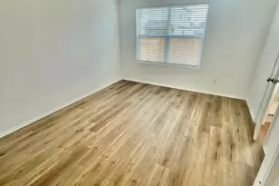 437 Perfect World Loop, Jarrell, TX 76537 - Photo 8