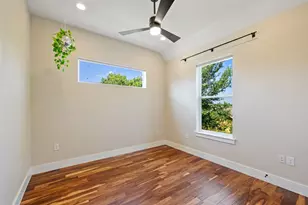 5601 Jackie Robinson St, Austin, TX 78721 - Photo 28