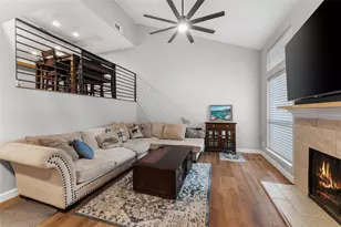 510 W 18th St, Austin, TX 78701 - Photo 4