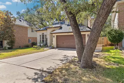 2211 Spring Hollow Path, Round Rock, TX 78681 - Photo 2