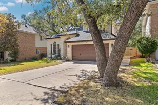 2211 Spring Hollow Path, Round Rock, TX 78681 - Photo 2
