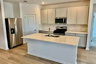 440 El Capitan Loop, Dripping Springs, TX 78620 - Photo 2