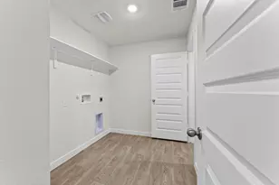 426 Kolbo Crossing Cove, Lockhart, TX 78644 - Photo 12