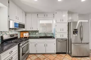 6812 Miranda Dr, Austin, TX 78752 - Photo 8