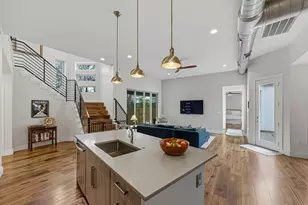 1405 Camelot Cir, Austin, TX 78745 - Photo 16