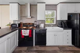 109 Hibiscus Cv, Elgin, TX 78621 - Photo 6