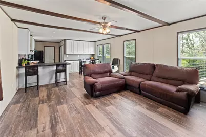 109 Hibiscus Cove, Elgin, TX 78621 - Photo 2