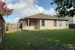 210 Delby St, Hutto, TX 78634 - Photo 14