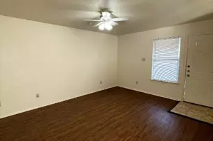 402 Algerita Dr, Georgetown, TX 78628 - Photo 2