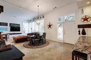 616 W 35th St, Austin, TX 78705 - Photo 8
