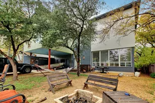 616 W 35th St, Austin, TX 78705 - Photo 2