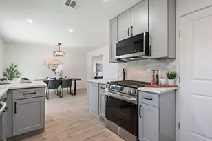 5327 Wellington Dr, Austin, TX 78723 - Photo 6