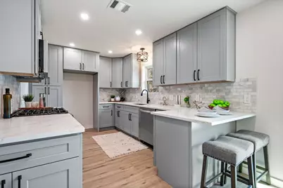 5327 Wellington Drive, Austin, TX 78723 - Photo 8