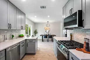 5327 Wellington Dr, Austin, TX 78723 - Photo 4