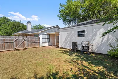 1301 Chapel Creek Road, Waco, TX 76712 - Photo 32