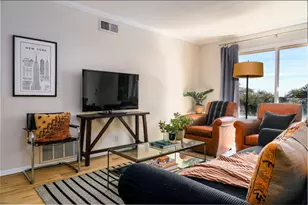 5326 Balcones Dr, Austin, TX 78731 - Photo 2