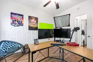 912 W 22nd St, Austin, TX 78705 - Photo 14