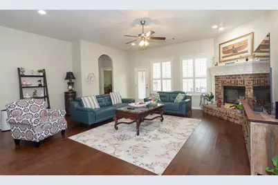 204 Battleship Drive, Georgetown, TX 78628 - Photo 4