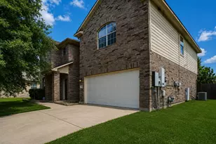 18305 Lake Edge Ct, Pflugerville, TX 78660 - Photo 2