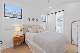 1168 Ridgeway Dr, Austin, TX 78702 - Photo 10